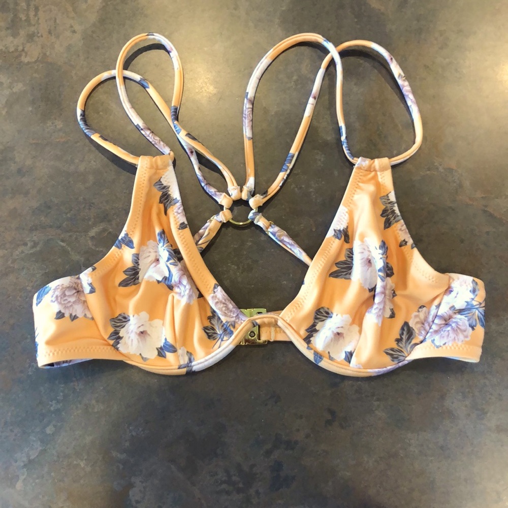 Woman’s Bikini Too